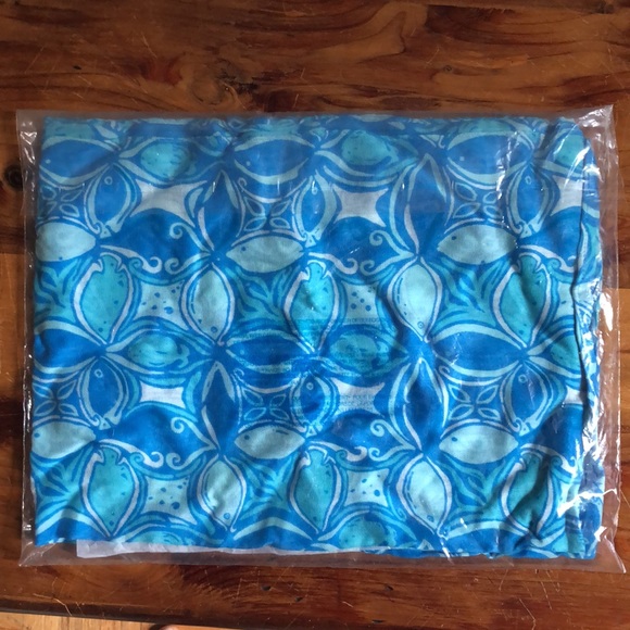 Lilly Pulitzer Riley Infinity Loop Scarf - Picture 3 of 4